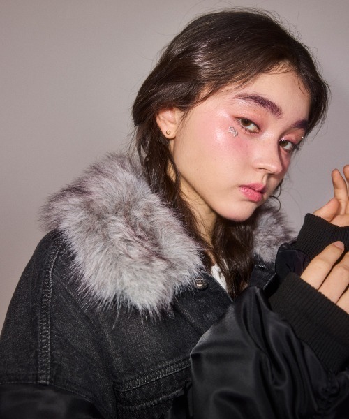 Candy Stripper(キャンディストリッパー)の「FUR COLLAR DENIM ジャケット(ブルゾン・レディース・ブラック/ブルー系その他・FREE)」の16枚目の写真