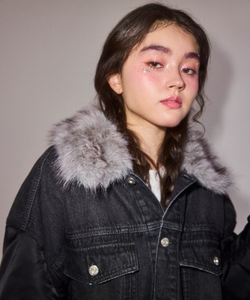 Candy Stripper(キャンディストリッパー)の「FUR COLLAR DENIM ジャケット(ブルゾン・レディース・ブラック/ブルー系その他・FREE)」の17枚目の写真