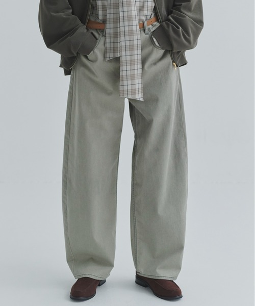 CULLNI(クルニ)の「Frosted Wash Chino Wide Curve Pants(デニムパンツ・メンズ・ベージュ系/カーキ系・1/2)」の5枚目の写真