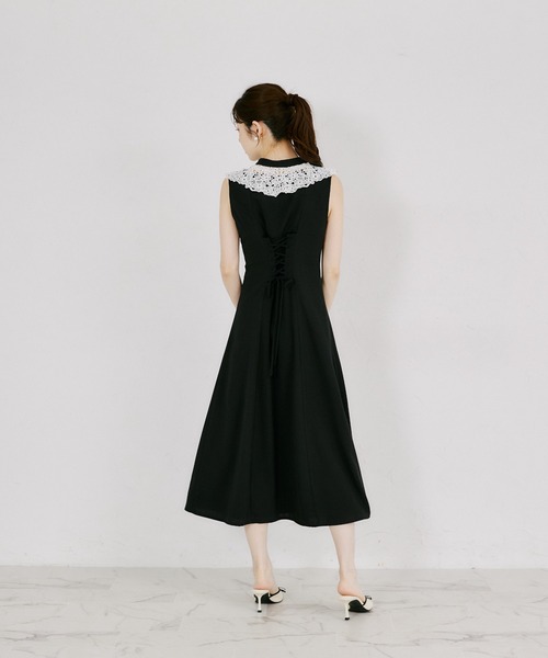 tocco closet(トッコ クローゼット)の「リボン付きフラワーレース装飾パール釦バックレースアップワンピース(ワンピース・レディース・ネイビー/ブラック・M)」の6枚目の写真