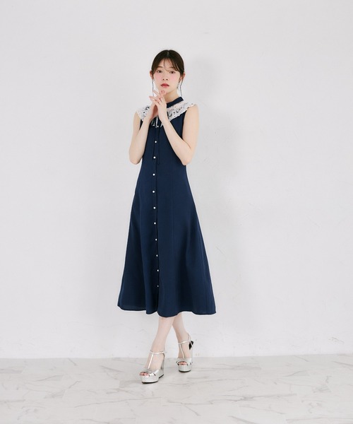 tocco closet(トッコ クローゼット)の「リボン付きフラワーレース装飾パール釦バックレースアップワンピース(ワンピース・レディース・ネイビー/ブラック・M)」の15枚目の写真