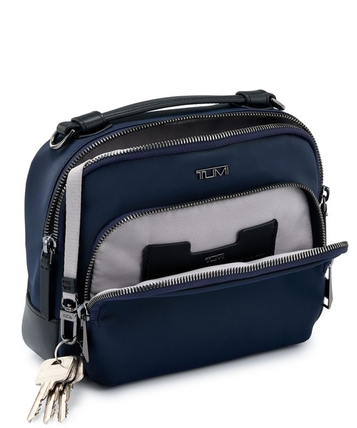 TUMI(トゥミ)の「【オンライン限定】VOYAGEUR 「テガン」クロスボディ(ショルダーバッグ・レディース・ダークネイビー・FREE)」の4枚目の写真