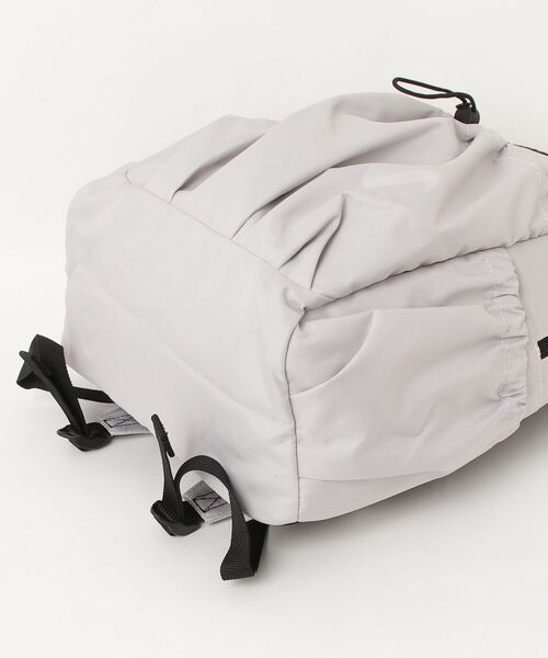 FUNALIVE（ファンアライブ）の「new balance ドローコードDAY PACK 20L（バックパック/リュック・メンズ・ブラック・フリー）」の14枚目の写真