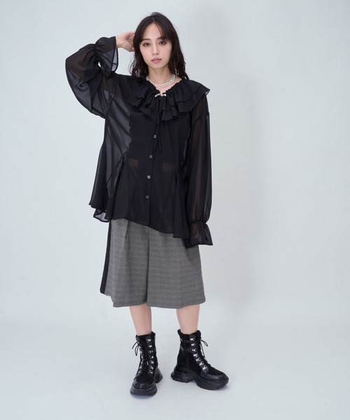 HARE（ハレ）の「フリルシアーシャツ（シャツ/ブラウス・レディース・ブラック/レッド・FREE）」の5枚目の写真
