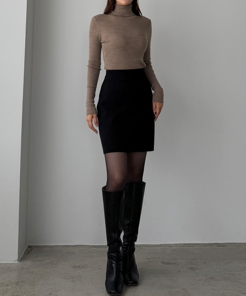 Louere（ルエレ）の「ニットミニスカート(ペチパンツ付き)（スカート・レディース・チャコール/ブラック/アイボリー・SMALL/MEDIUM/LARGE）」の6枚目の写真
