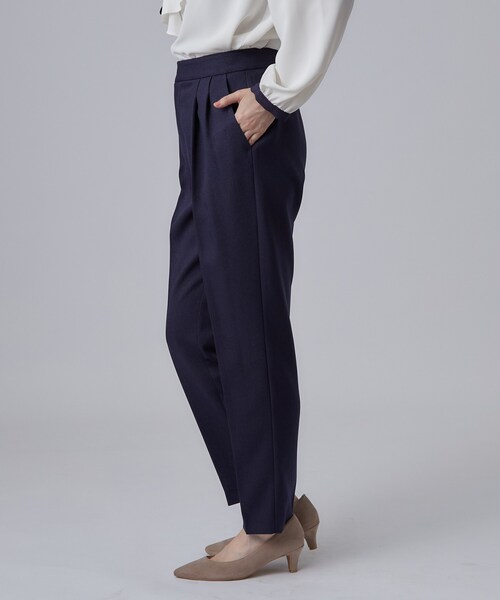 SHOO・LA・RUE(シューラルー)の「【セットアップ可/通勤/洗濯機可/SS-LL】タックテーパードパンツ(その他パンツ・レディース・ネイビー/ブラウン系その他・04/10/01/02/03)」の11枚目の写真