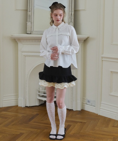 idem(イデム)の「pleats frill classical blouse / プリーツフリルブラウス(シャツ/ブラウス・レディース・ブラック/ホワイト・FREE)」の7枚目の写真