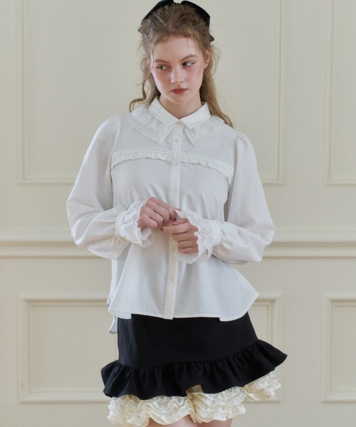 idem(イデム)の「pleats frill classical blouse / プリーツフリルブラウス(シャツ/ブラウス・レディース・ブラック/ホワイト・FREE)」の5枚目の写真