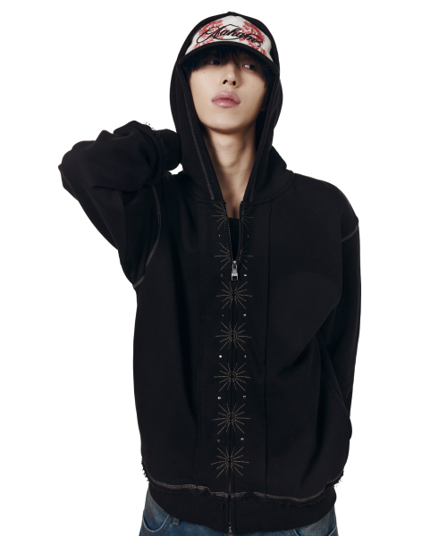 AAKAM（アーカム）の「Starburst Zip-Up Hoodie (Black)（パーカー・レディース・その他・1/2）」の9枚目の写真
