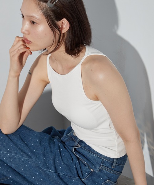OFROOM(オフルーム)の「Cup-in Rib Cami|カップインリブキャミ(キャミソール・レディース・グレー/ブラック/ブラウン/ホワイト/オレンジ・FREE)」の2枚目の写真