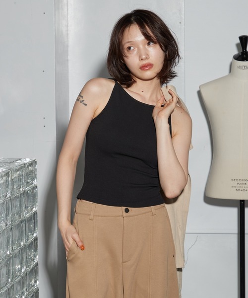 OFROOM(オフルーム)の「Cup-in Rib Cami|カップインリブキャミ(キャミソール・レディース・グレー/ブラック/ブラウン/ホワイト/オレンジ・FREE)」の21枚目の写真