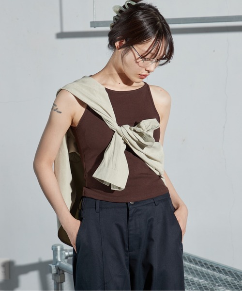 OFROOM(オフルーム)の「Cup-in Rib Cami|カップインリブキャミ(キャミソール・レディース・グレー/ブラック/ブラウン/ホワイト/オレンジ・FREE)」の9枚目の写真