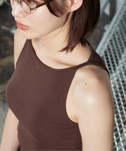 OFROOM(オフルーム)の「Cup-in Rib Cami|カップインリブキャミ(キャミソール・レディース・グレー/ブラック/ブラウン/ホワイト/オレンジ・FREE)」の15枚目の写真