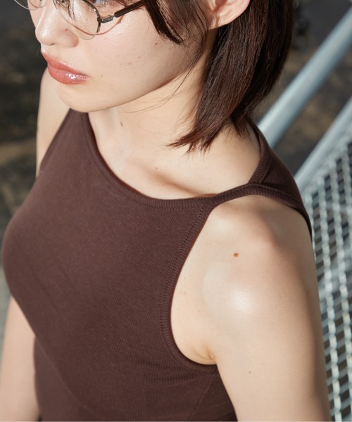 OFROOM(オフルーム)の「Cup-in Rib Cami|カップインリブキャミ(キャミソール・レディース・グレー/ブラック/ブラウン/ホワイト/オレンジ・FREE)」の16枚目の写真