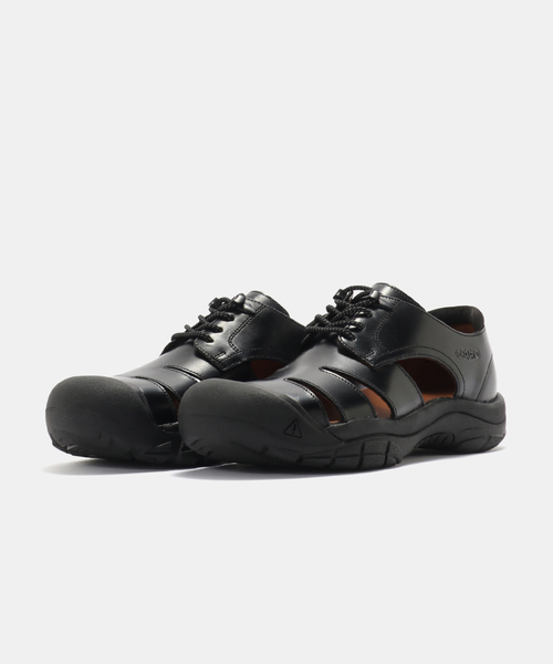 KEEN(キーン)の「KEEN NEWPORT OXFORD 1032751(スニーカー・レディース・ブラック・24.5cm/24cm/23.5cm/23cm/25cm)」の2枚目の写真
