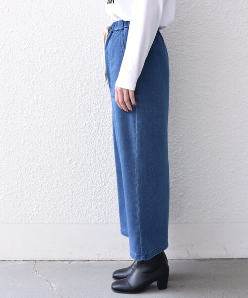 SHIPS Colors(シップス カラーズ)の「〈洗濯機可能〉裏起毛 カットデニム タイトスカート◆(スカート・レディース・ネイビー/ブルー・SMALL/MEDIUM)」の11枚目の写真