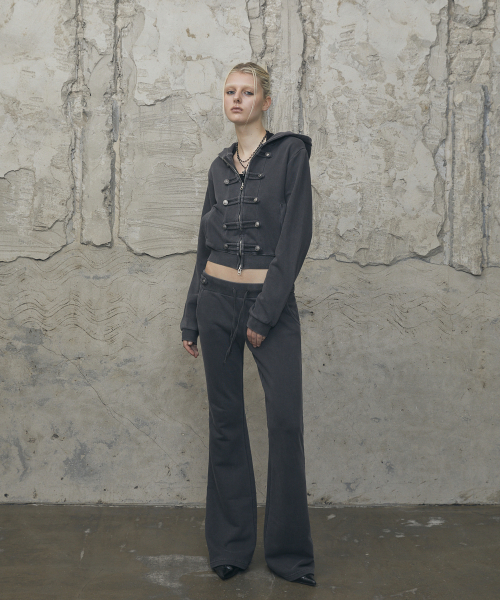 VOONT(ブント)の「Napoleon Waist Slim Bootcut Pants (CHARCOAL)(その他パンツ・レディース・チャコールグレー・OS)」の7枚目の写真
