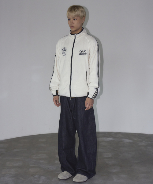 TRAVEL(トラベル)の「POLAR ボアトラックジャケット アイボリー(その他アウター・レディース・その他・SMALL/MEDIUM/LARGE)」の3枚目の写真