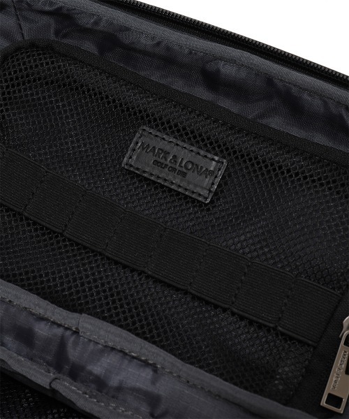 MARK & LONA(マークアンドロナ)の「DST Continental Trio 2Way Bag(クラッチバッグ・メンズ・ブラック・ONE)」の2枚目の写真