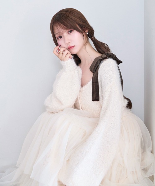 Rose Muse（ロゼミューズ）の「Fluffy short cardigan（カーディガン/ボレロ・レディース・グレー/アイボリー/ピンク・FREE）」の7枚目の写真