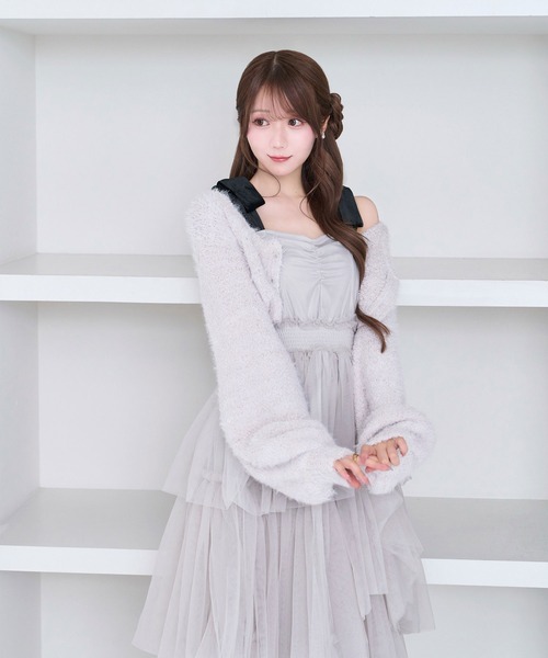 Rose Muse（ロゼミューズ）の「Fluffy short cardigan（カーディガン/ボレロ・レディース・グレー/アイボリー/ピンク・FREE）」の10枚目の写真