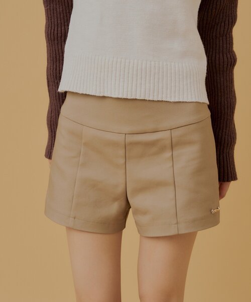 Chico(チコ)の「ローウエストコンパクトショートパンツ(その他パンツ・レディース・ベージュ/ブラック/グレー・SMALL/MEDIUM)」の11枚目の写真