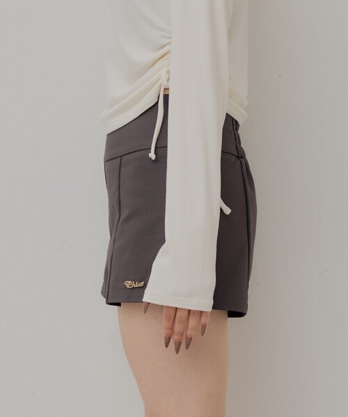 Chico(チコ)の「ローウエストコンパクトショートパンツ(その他パンツ・レディース・ベージュ/ブラック/グレー・SMALL/MEDIUM)」の17枚目の写真