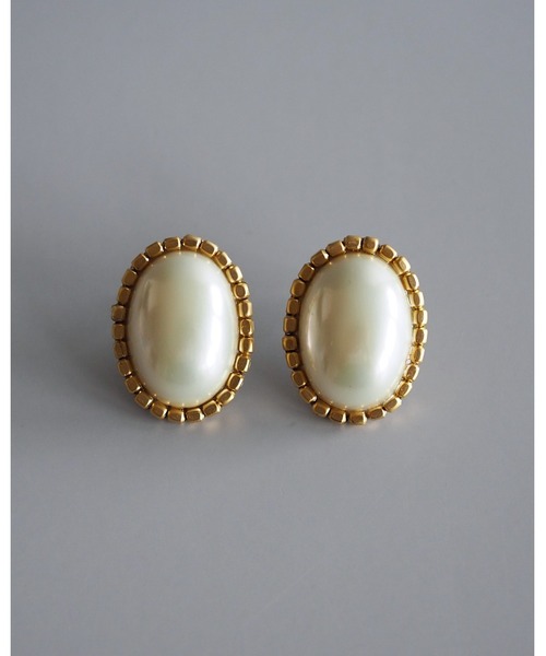 tone(トーン)の「【kanade】パールカボションピアス(MA)(ピアス(両耳用)・レディース・ホワイト・FREE)」の1枚目の写真