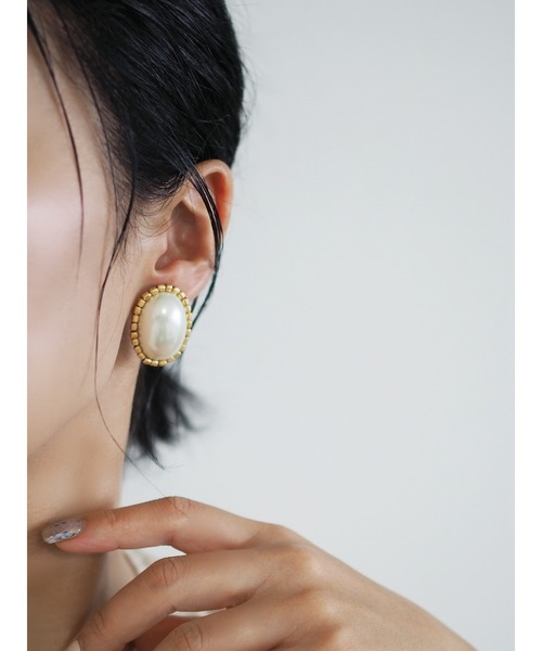 tone(トーン)の「【kanade】パールカボションピアス(MA)(ピアス(両耳用)・レディース・ホワイト・FREE)」の5枚目の写真