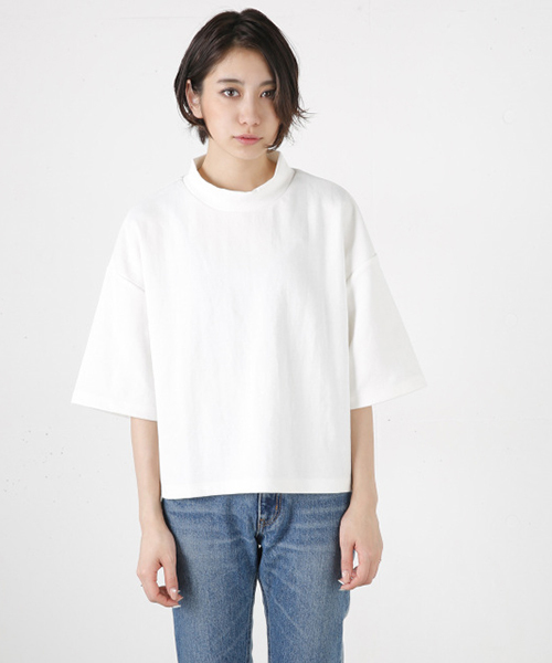 MOUSSY（マウジー）の「LOOSE NECK TOPS（Tシャツ/カットソー・レディース・オフホワイト/トップグレー/ライトブルー・FREE）」の2枚目の写真