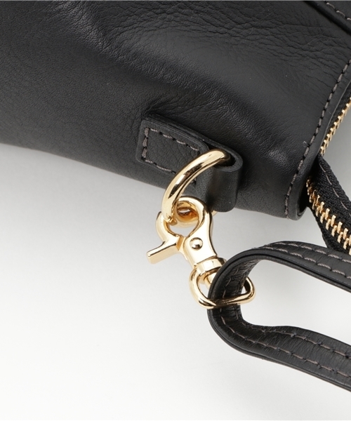 BLUE LABEL CRESTBRIDGE（ブルーレーベルクレストブリッジ）の「ソフトレザー　2WAYトートバッグ（ショルダーバッグ・レディース・ベージュ/オフホワイト/ブラック/レッド・X）」の8枚目の写真