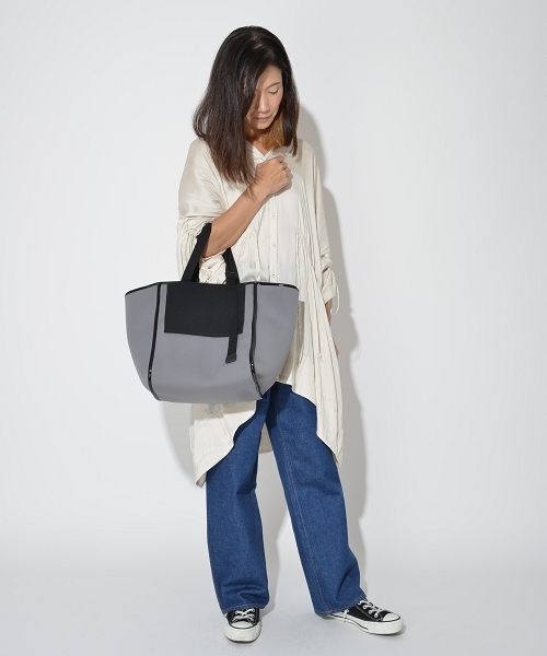 SOLPRESA（ソルプレーサ）の「ボンディングトートバッグ（トートバッグ・レディース・ベージュ/グレー/ピンク/ブラック・ONE SIZE）」の3枚目の写真