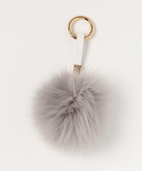 Rewde（ルゥデ）の「ふわ可愛いFOXぽんぽんチャーム(7R18-08077)（その他小物・レディース・グレー/ブラウン/ピンク/キナリ/カーキ・FREE）」の3枚目の写真