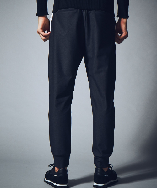 5351 POUR LES HOMMES(ゴーサンゴーイチプールオム)の「ハイテンション裏毛パンツ(その他パンツ・メンズ・ブルー/ブラック/ホワイト×ブラック・44/46/48)」の6枚目の写真