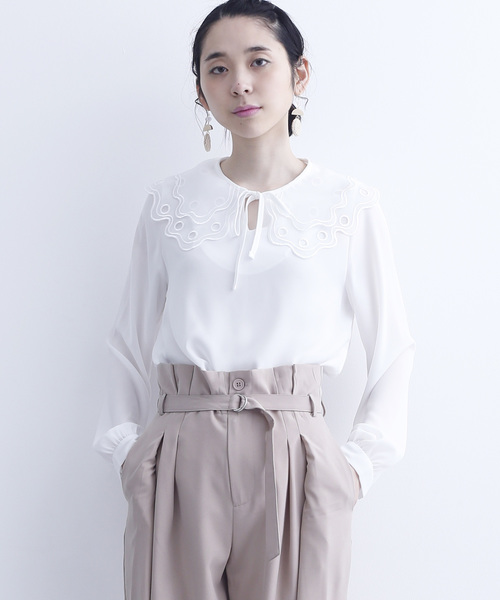 merlot plus(メルロープリュス)の「パンチングオーガンジー襟付きブラウス6490(シャツ/ブラウス・レディース・ミント/ブラック/アイボリー・FREE)」の2枚目の写真