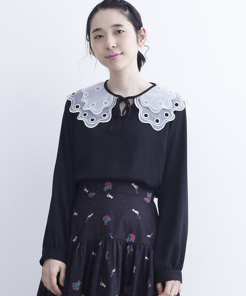 merlot plus(メルロープリュス)の「パンチングオーガンジー襟付きブラウス6490(シャツ/ブラウス・レディース・ミント/ブラック/アイボリー・FREE)」の3枚目の写真