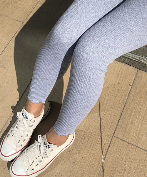 meJane（ミージェーン）の「裾メローリブテレコレギンス（レギンス/スパッツ・レディース・チャコールグレー/ブラック/ベージュ/オフホワイト/グレー/モカ・150-160cm/150-155cm/160-165cm/170-175cm）」の4枚目の写真