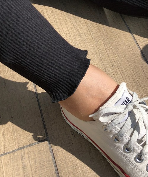 meJane（ミージェーン）の「裾メローリブテレコレギンス（レギンス/スパッツ・レディース・チャコールグレー/ブラック/ベージュ/オフホワイト/グレー/モカ・150-160cm/150-155cm/160-165cm/170-175cm）」の9枚目の写真