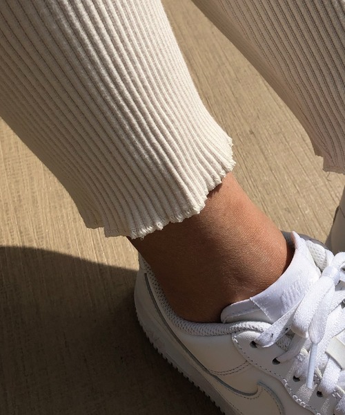 meJane（ミージェーン）の「裾メローリブテレコレギンス（レギンス/スパッツ・レディース・チャコールグレー/ブラック/ベージュ/オフホワイト/グレー/モカ・150-160cm/150-155cm/160-165cm/170-175cm）」の22枚目の写真