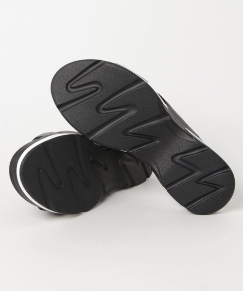 DouDou（ドゥドゥ）の「本革クロスサンダル（サンダル・レディース・ブラック/ホワイト・24.5/23.5/23.5cm/24.5cm）」の4枚目の写真