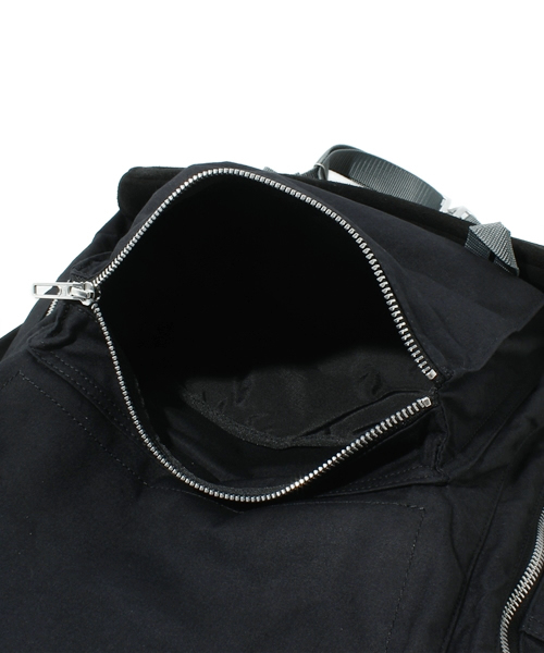 PORTER（ポーター）の「PORTER SUNRAIN DAY PACK LARGE ＜B印 YOSHIDA SELECT＞ （バックパック/リュック・メンズ・オフホワイト/ブラック/オレンジ/ブルー系その他・ONE SIZE）」の10枚目の写真