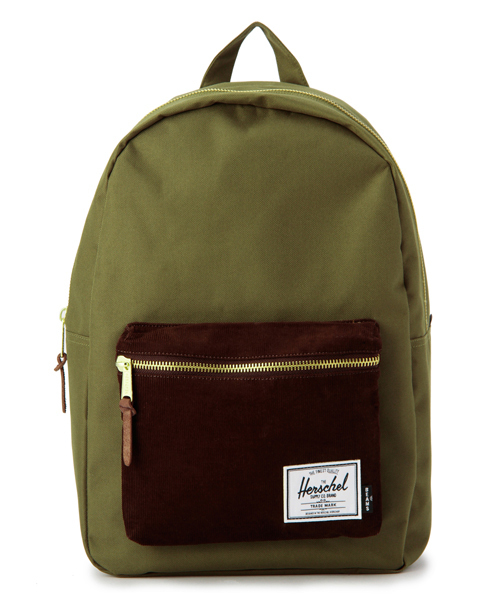 BEAMS（ビームス）の「□Herschel×BEAMS / 別注 “SETTLEMENT”（バックパック/リュック・メンズ・オリーブ/オレンジ/カモフラージュ・ONE SIZE）」の2枚目の写真
