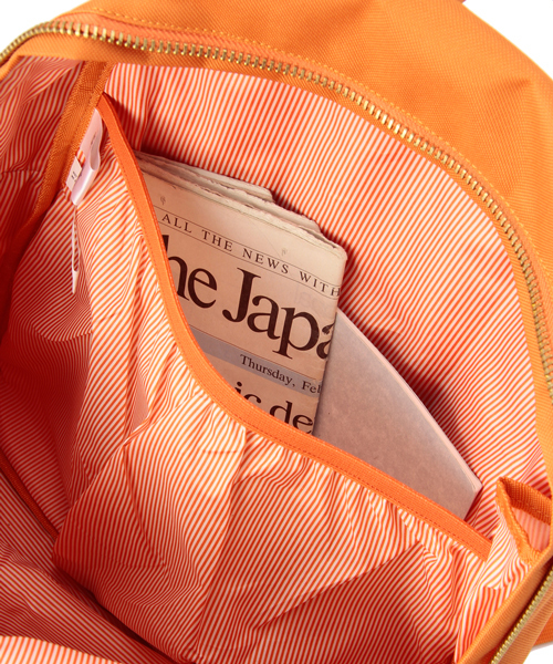 BEAMS（ビームス）の「□Herschel×BEAMS / 別注 “SETTLEMENT”（バックパック/リュック・メンズ・オリーブ/オレンジ/カモフラージュ・ONE SIZE）」の9枚目の写真