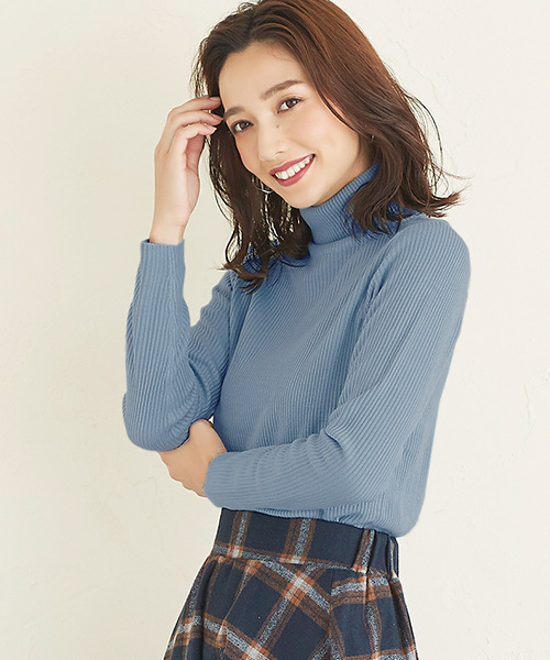 Pierrot（ピエロ）の「タートルネックカシミアタッチリブニット（ニット/セーター・レディース・オフホワイト/ブラック/グレー/カーキ/ネイビー/ブルー系その他/イエロー系その他/レッド/オレンジ系その他/レンガ/ブルー系その他2/ライトベージュ/ピンク系その他/モカ/パープル・M/L）」の9枚目の写真