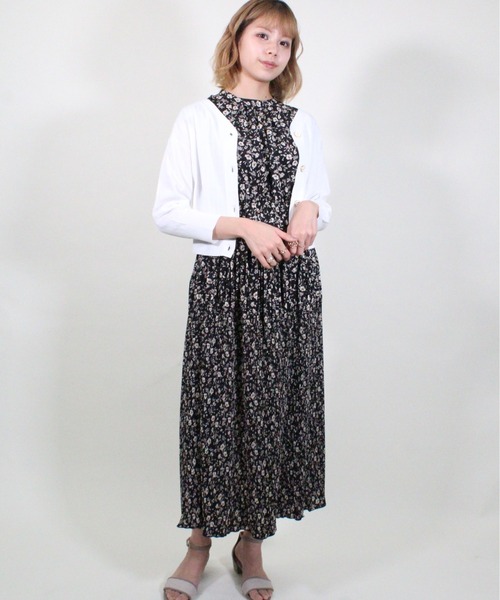 12Twelve Agenda（トゥエルブ　アジェンダ）の「Vネックリブショートカーディガン（カーディガン/ボレロ・レディース・オフホワイト/ネイビー/レッド/ブルー/ブラウン/マスタード・M）」の15枚目の写真