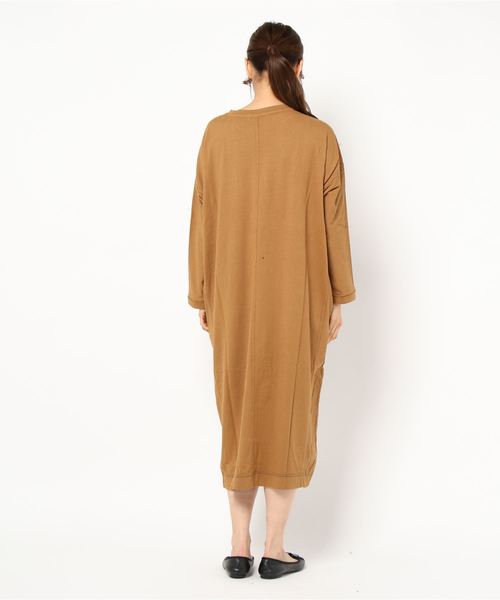 PUAL CE CIN(ピュアルセシン)の「配色ステッチチュニック(Tシャツ/カットソー・レディース・ネイビー/グレー/ブルー/ナチュラル/キャメル・FREE)」の6枚目の写真