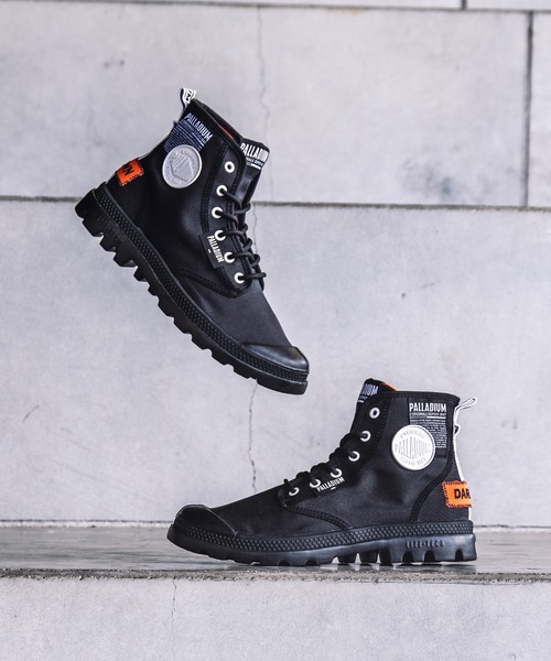 PALLADIUM（パラディウム）の「PALLADIUM/パラディウム PAMPA LITE OVERLAB/パンパ ライト オーバーラボ（スニーカー・メンズ・レッド/ホワイト/ブルー/ブラック×ブラック・26cm/27.5cm/27cm/24.5cm/28cm/25cm/24cm/23.5cm/23cm/25.5cm/26.5cm/22.5cm）」の3枚目の写真