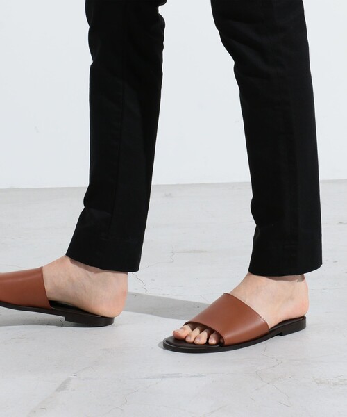 (最終お値下げ)新品【別注】FRANCO BOSCHI レザーサンダル　39 セール】【別注】FRANCO BOSCHI×TOMORROWLAND スムースレザー