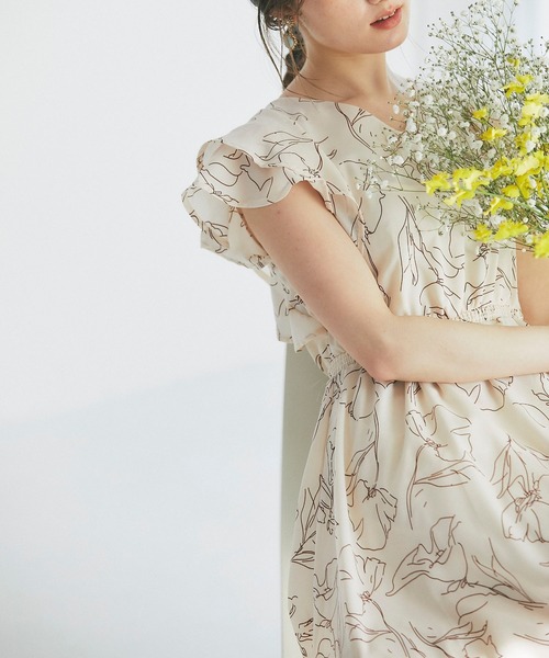 tocco closet(トッコ クローゼット)の「ラッフルフリルラインフラワーVネックワンピース(ワンピース・レディース・アイボリー/ネイビー/ブラック・M)」の16枚目の写真