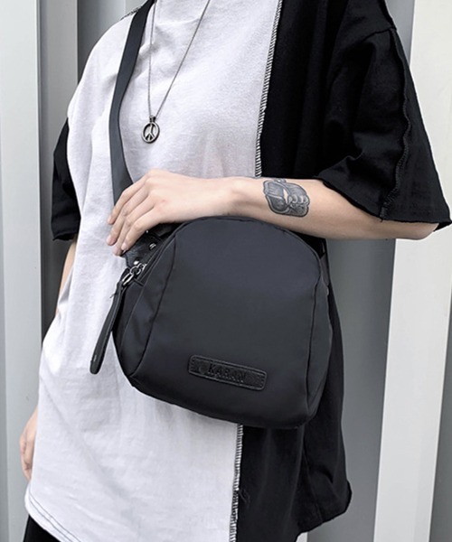 WESTBOY（ウエストボーイ）の「【WB ORIGINALS】Round silhouette shoulder back（ショルダーバッグ・メンズ・ブラック・FREE）」の11枚目の写真